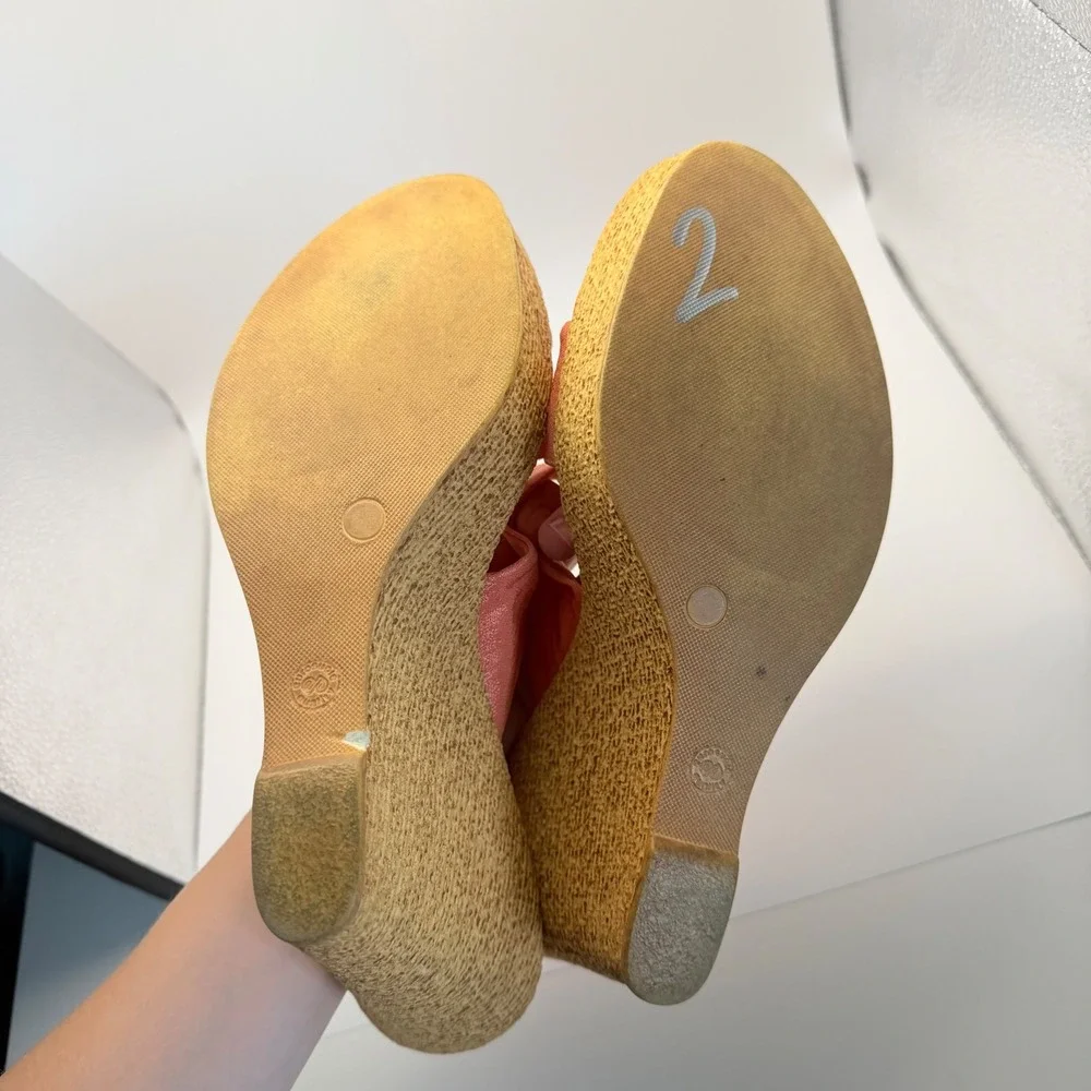VTG Women's Italian Shoemakers Coral Pink Wedges Buckle Y2K Pumps SZ 10